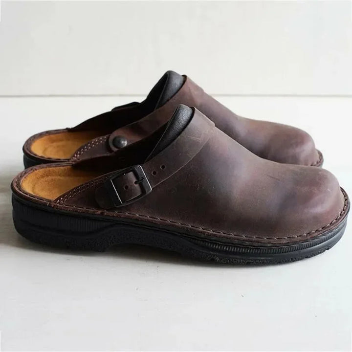 Toledo™ | Zuecos de piel con correa