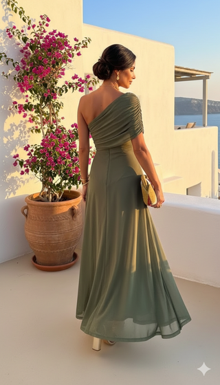 Uma - Vestido fluido y amplio con diseño elegante