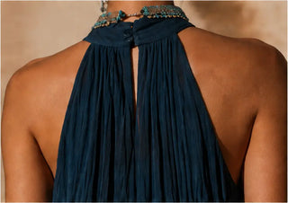 Vestido largo sin tirantes con cuello en V y degradado de color